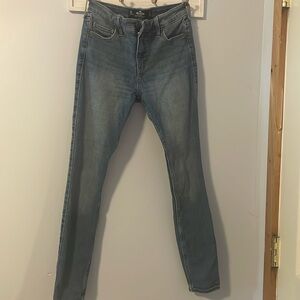 Hollister size 5R skinny jeans